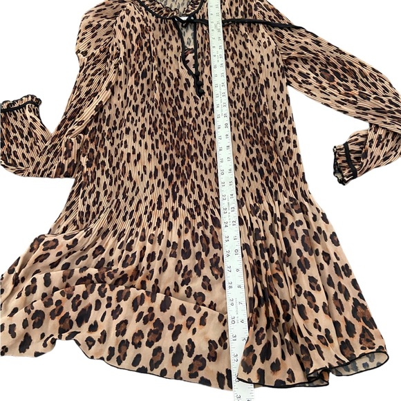 Veronica Beard 2 Piece -100% silk dress & silk underslip. Leopard. EUC - Picture 7 of 11